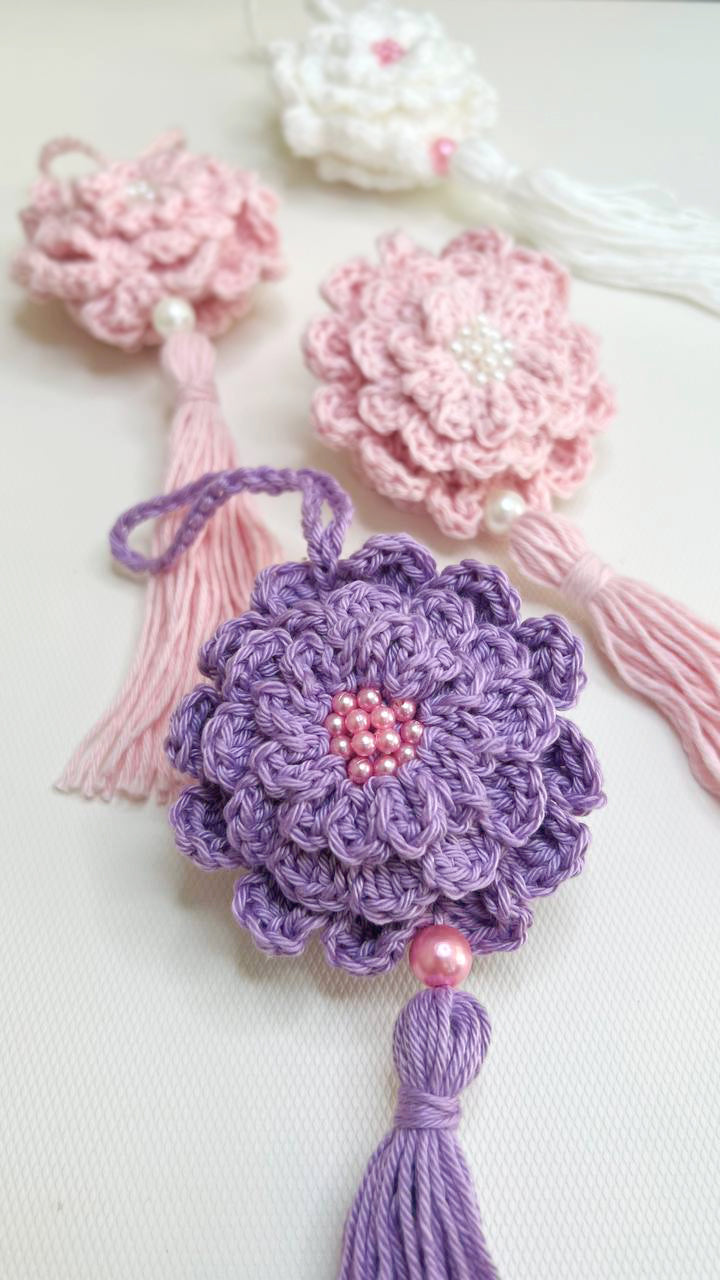 Gentle Flower Keychain