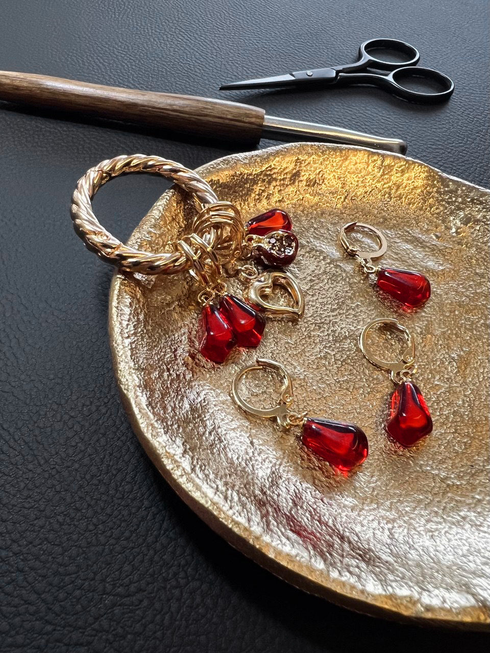 Pomegranate Love Stitch Markers Set of 8 with Holder